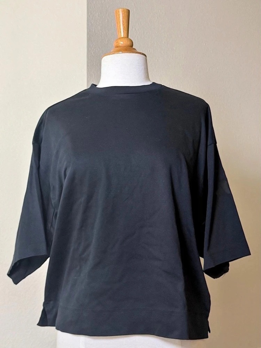 adidas Black Short Sleeve Top Size Large Like New